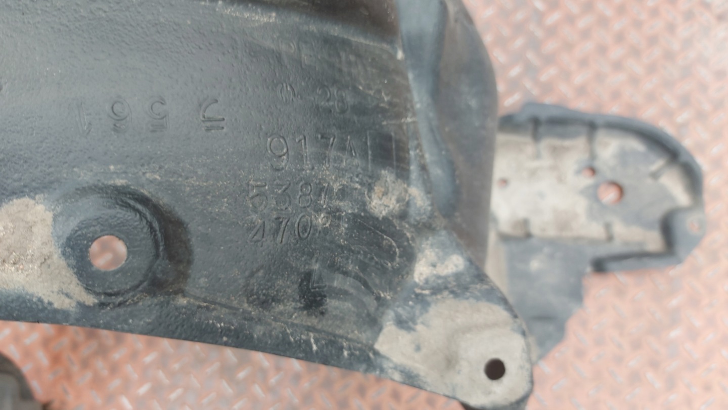 mudguard left front TOYOTA PRIUS III 09-15