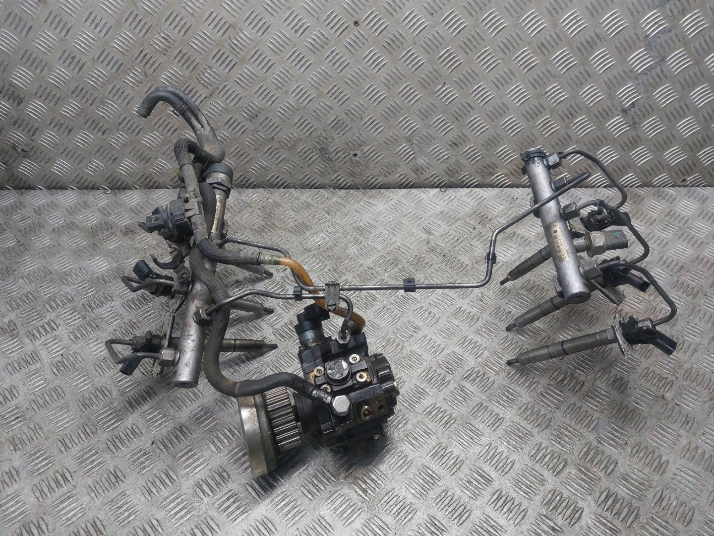 injection pump + injectors + moulding KOMPLET AUDI A6 C6 2.7 TDI