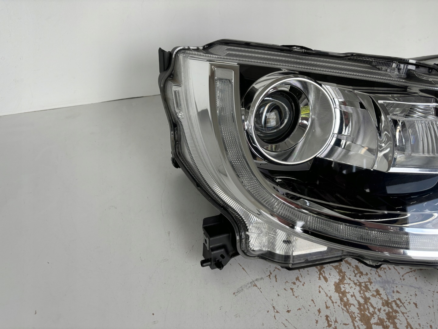 light right REFLEKTOR SUZUKI IGNIS III 16- FULL LED