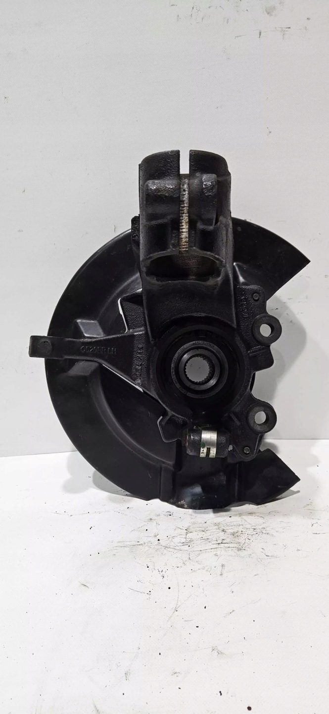 otoč čepu levý předek KUGA MK2 13-19 2.0TDCI