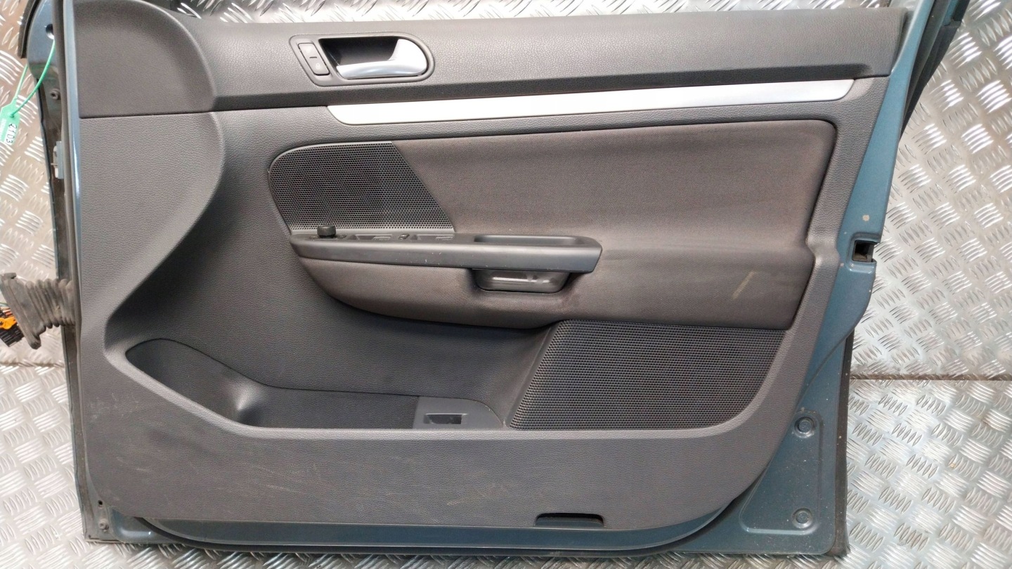 dveře předek pravé VW JETTA V GOLF KOMBI 05