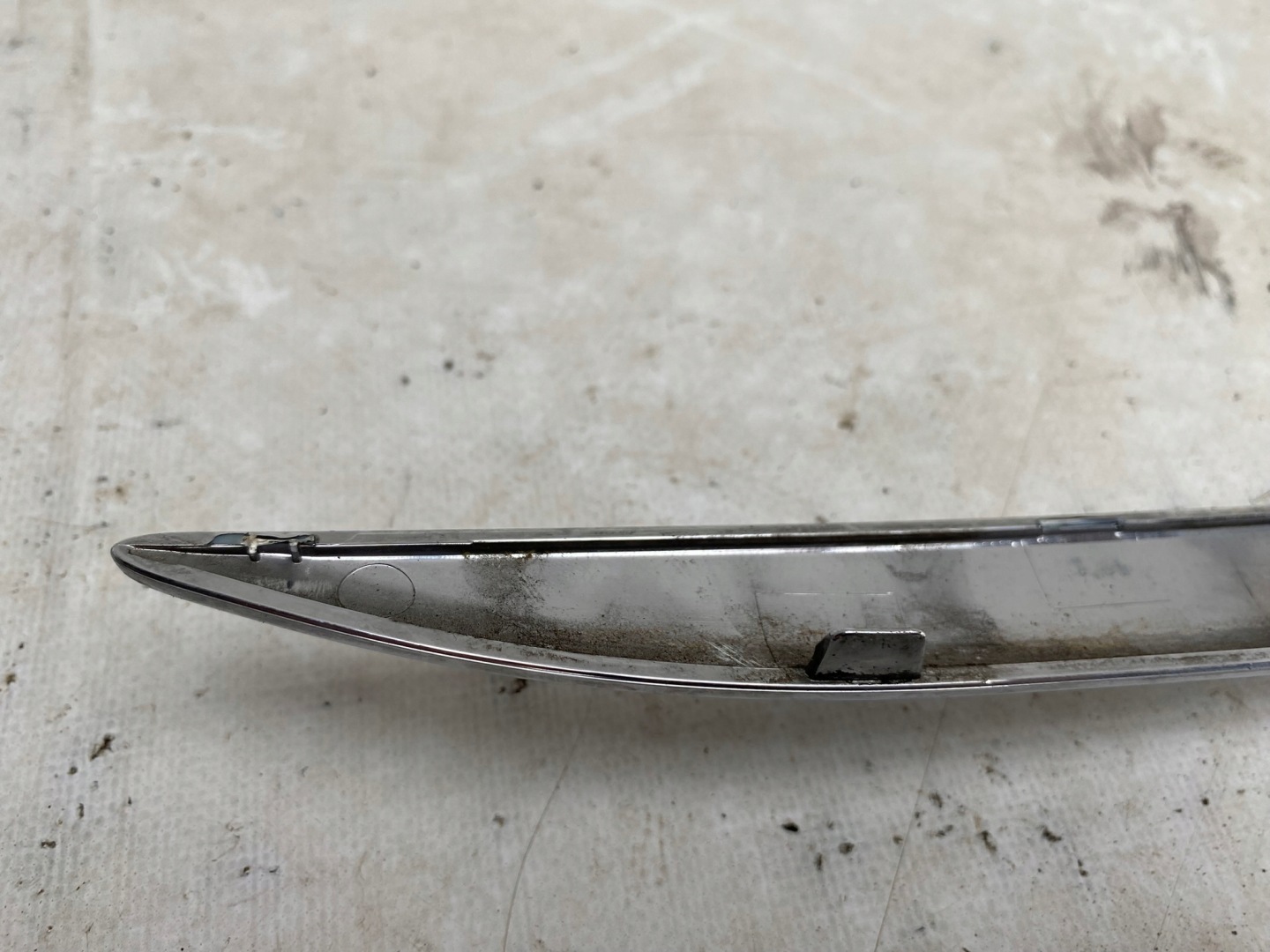 BMW 5 G31 KOMBI moulding bumper rear part CHROM