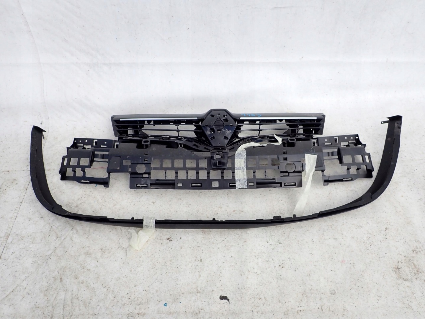 RENAULT ESPACE IV LIFT 13-15 grill grille support HOKEJ spoiler front