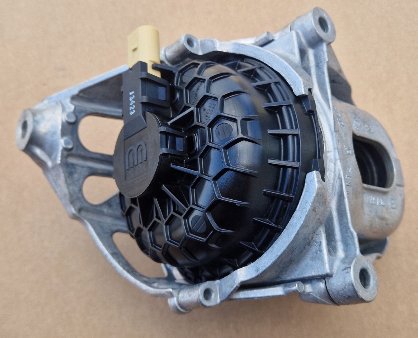 engine mount 4M0199371GH AUDI A6 A7 Q5 Q7 original as new