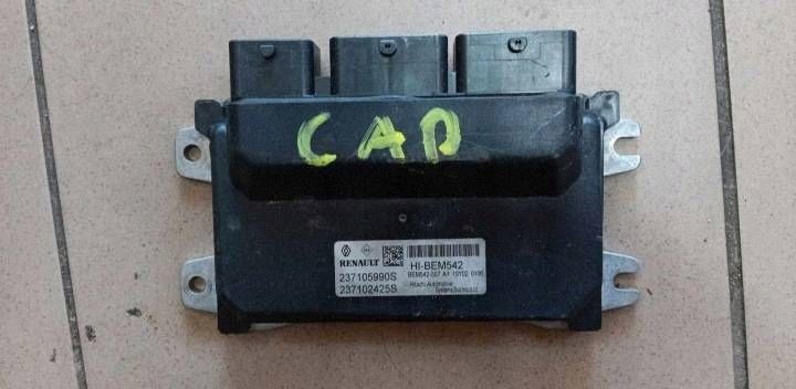 running board STARTOWY RENAULT CAPTUR II 1.6 E-TECH as new Z AUT POWYSTAWOWYCH