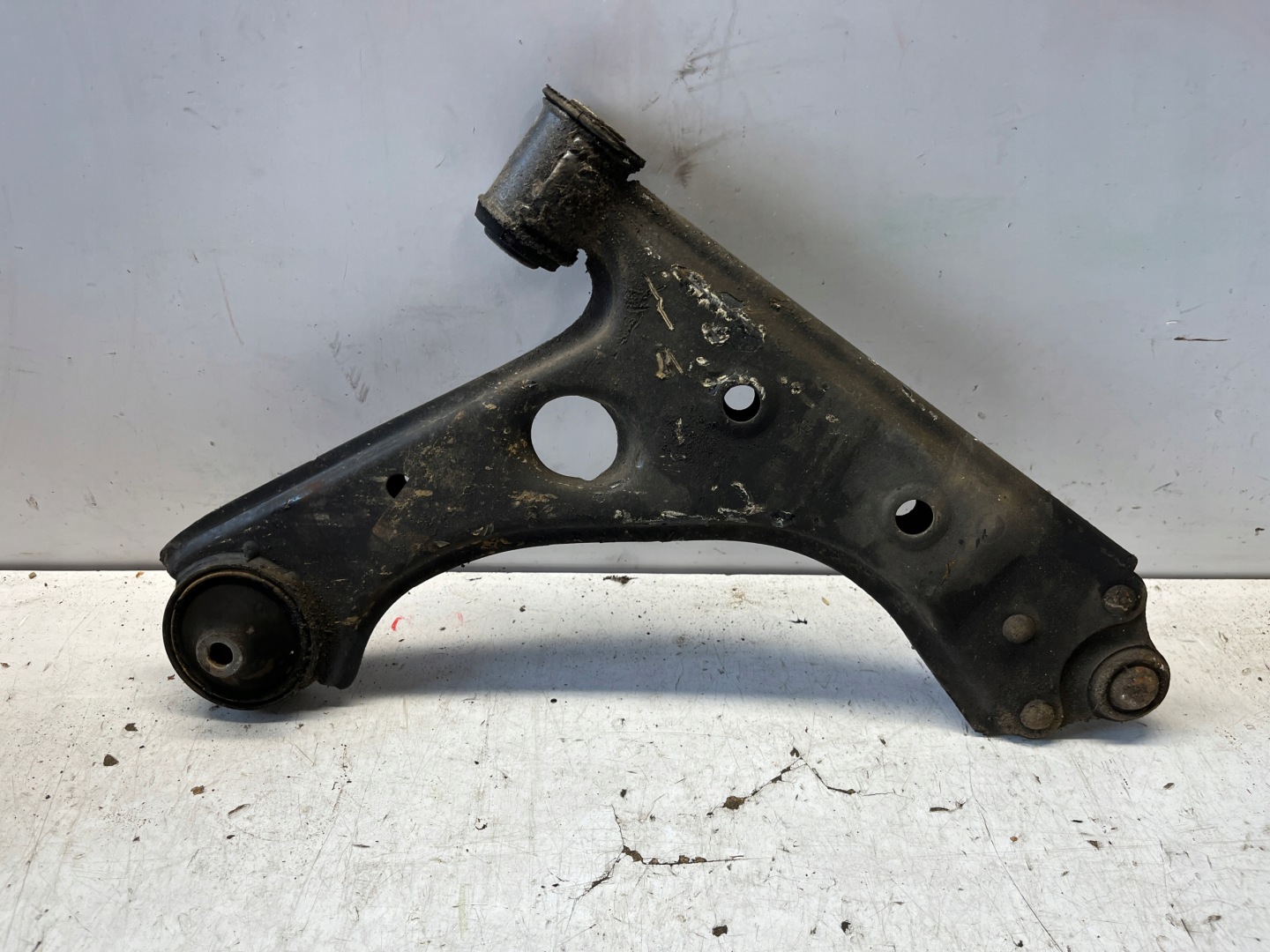 OPEL CORSA E arm left front front original