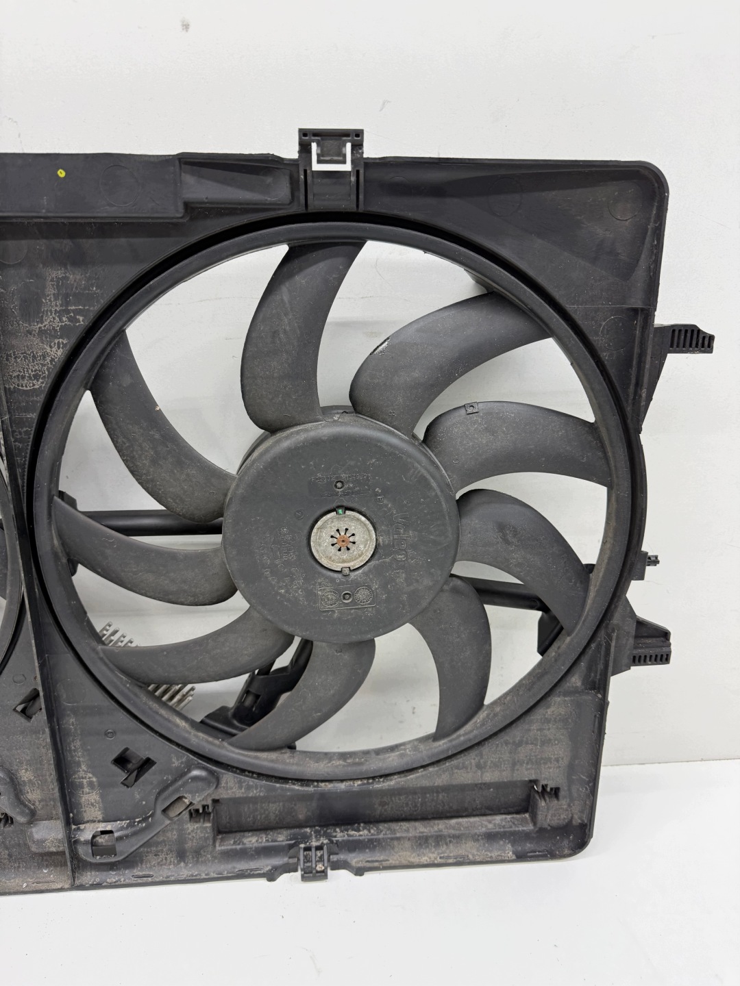 AUDI A6 A6 A4 Q5 C7 2.0 TDI ventilátor ventylátory chladiče CALE originál!