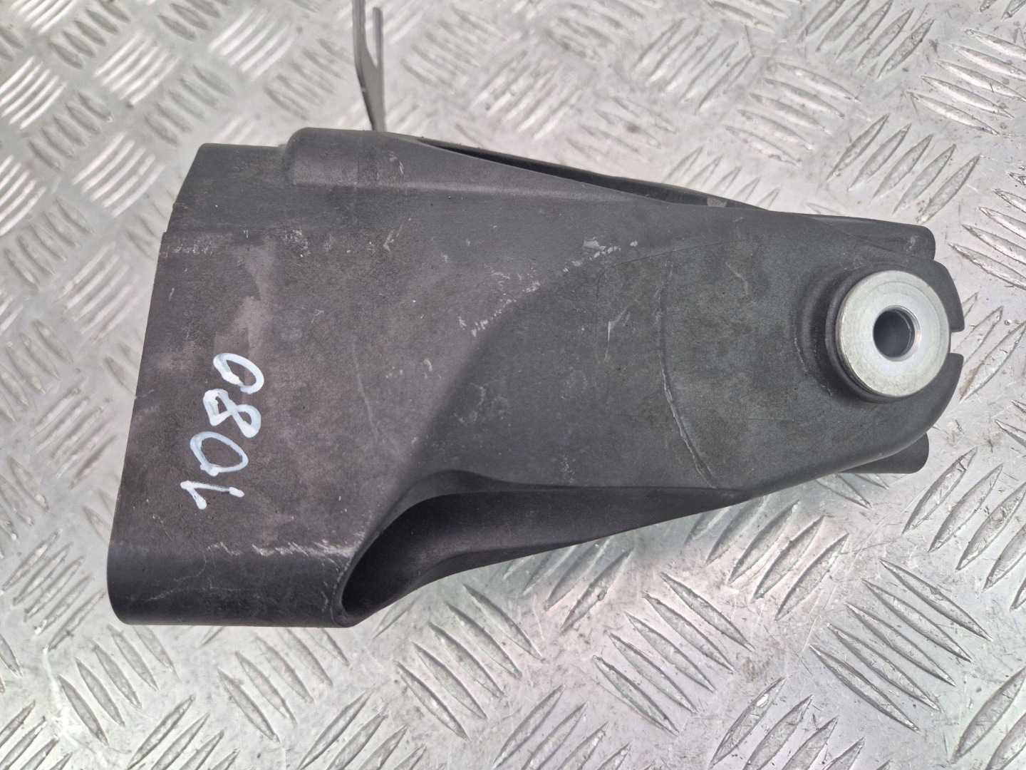 engine mount Mercedes S350 W222 A6422230100 OM642.861