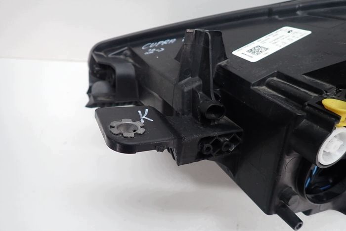 CUPRA BORN FULL LED reflektor right light right