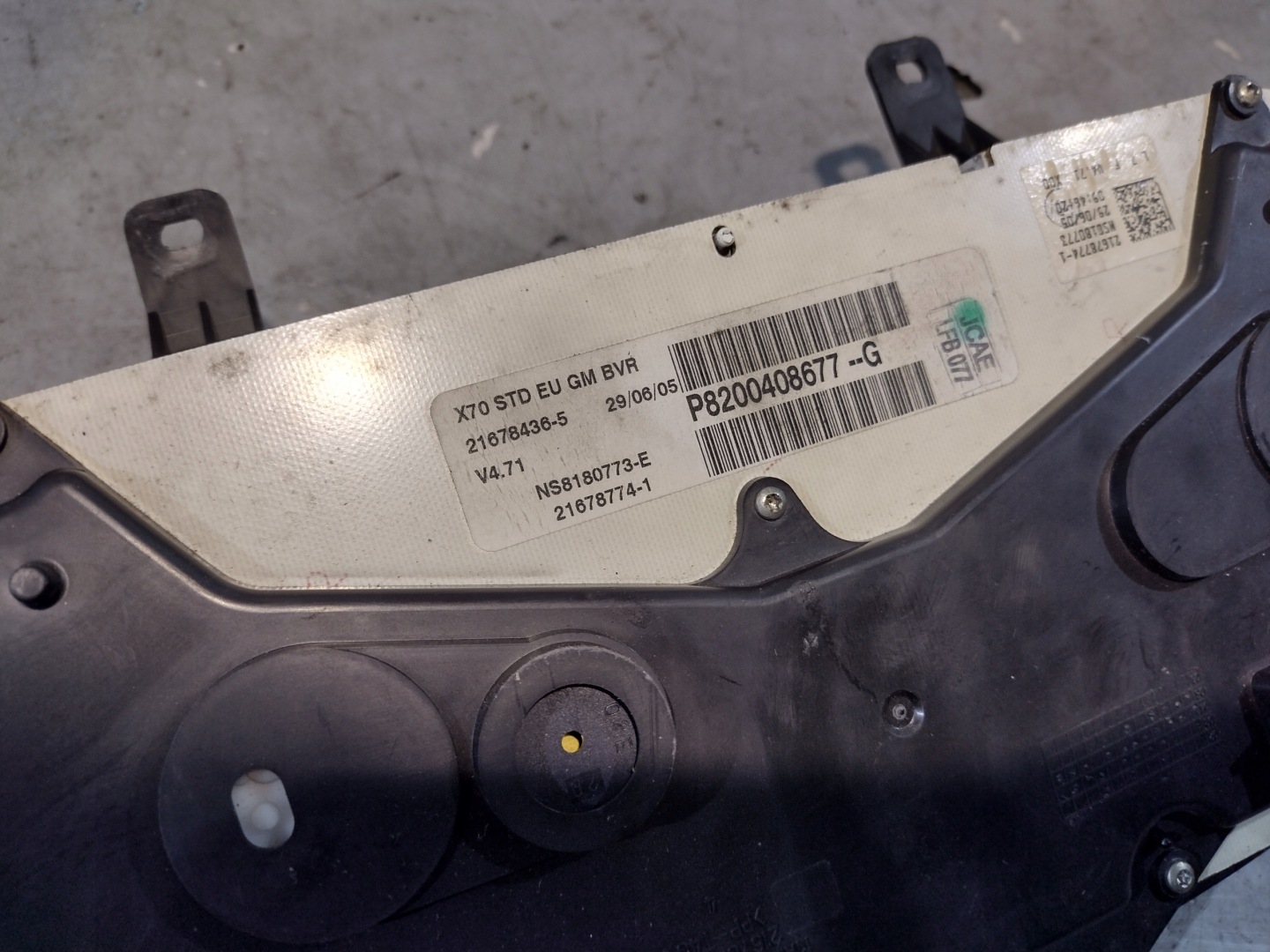 dials dials Nissan Interstar and 1 2,5DCI P8200408677G