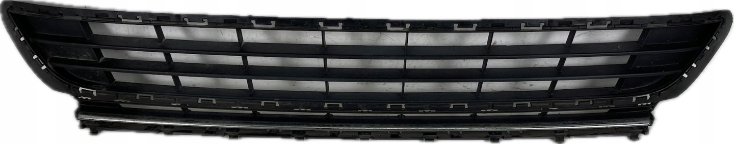grid of a bumper central front VW GOLF VII 7 5G0853677A