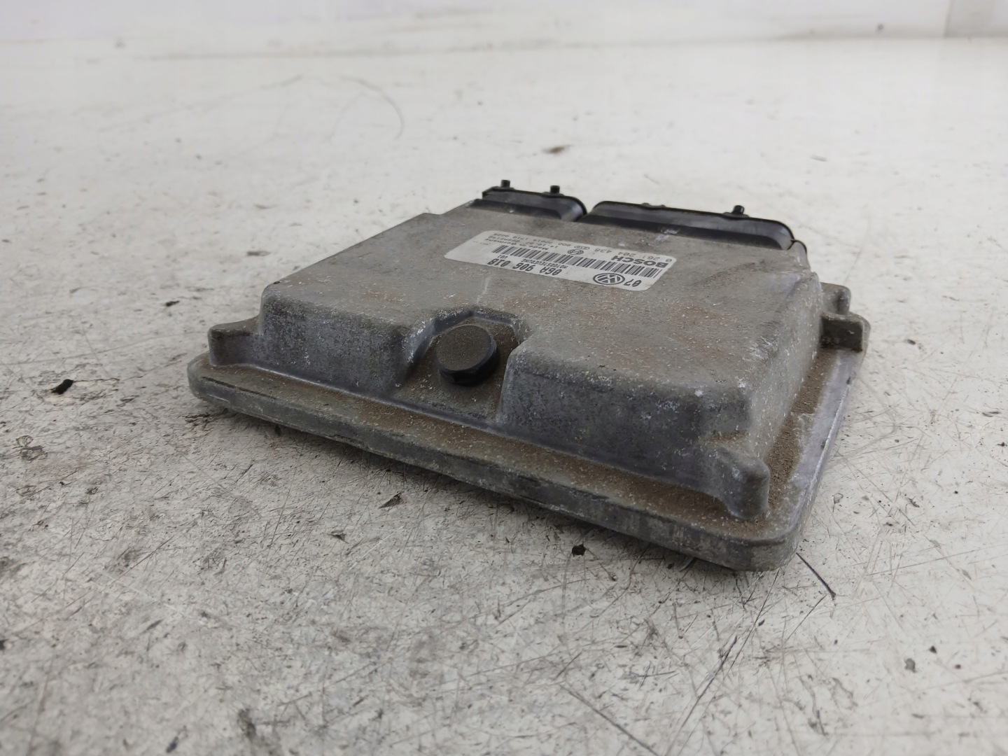 VW GOLF IV 1.8 control unit of the engine 06A906018