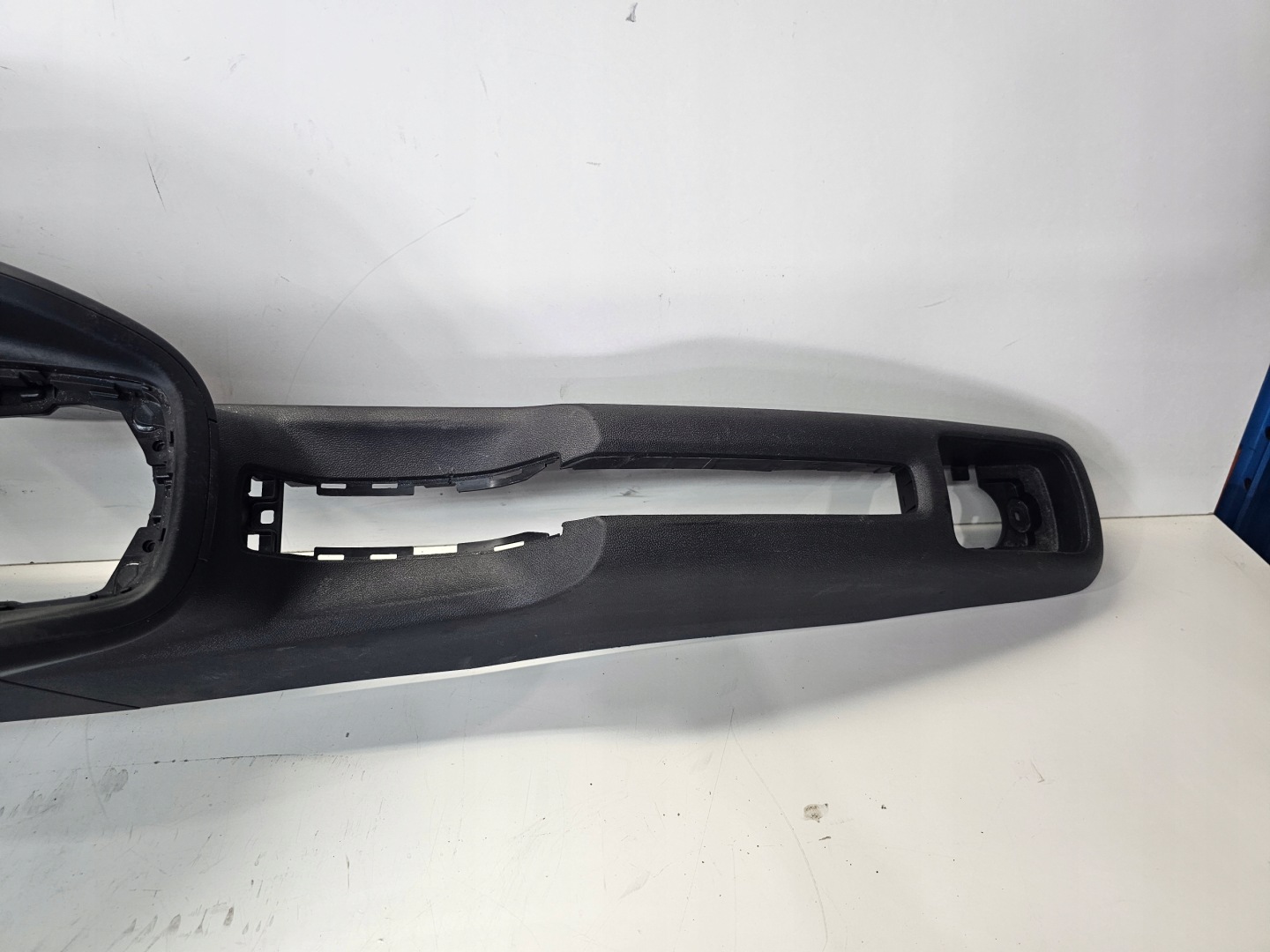 TUNEL mitte AUDI A1 8X LIFT 8X0863240C