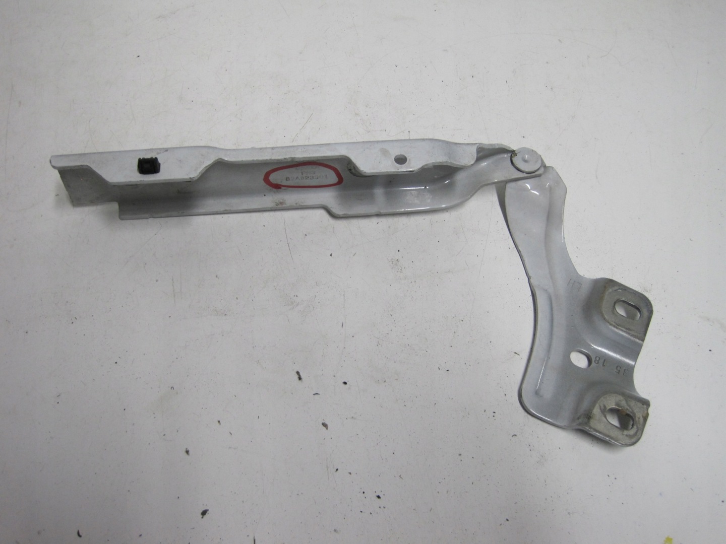 Scharnier scharniere heckklappe Audi A1 82A 82A823302 82A823301