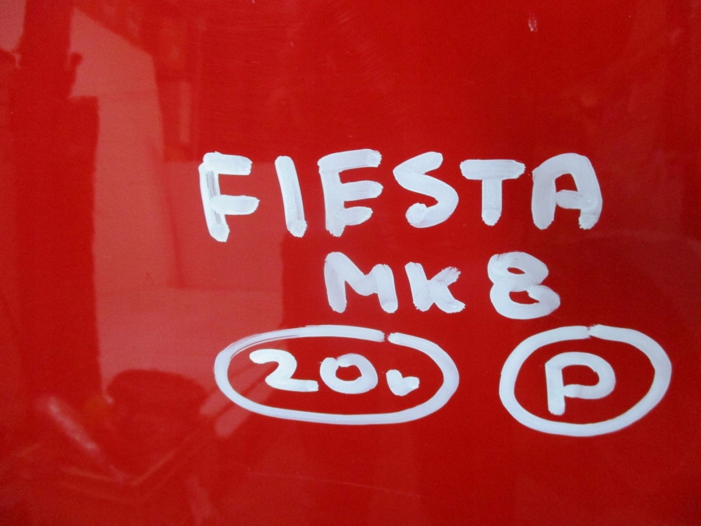 Capot FORD FIESTA MK8 20R