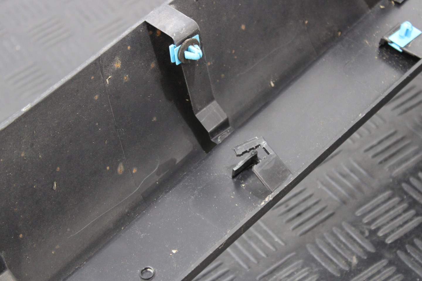 cap threshold threshold right 64720A JEEP CHEROKEE V 5 KL