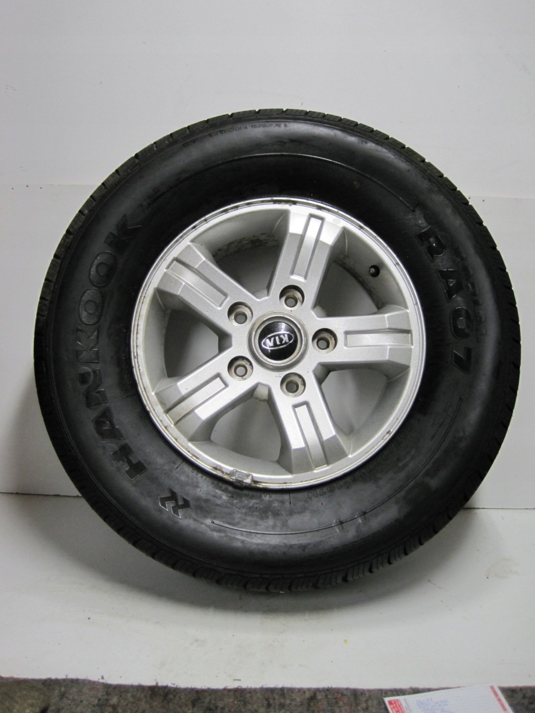 wheels discs tyres KIA SORENTO R16 M+S