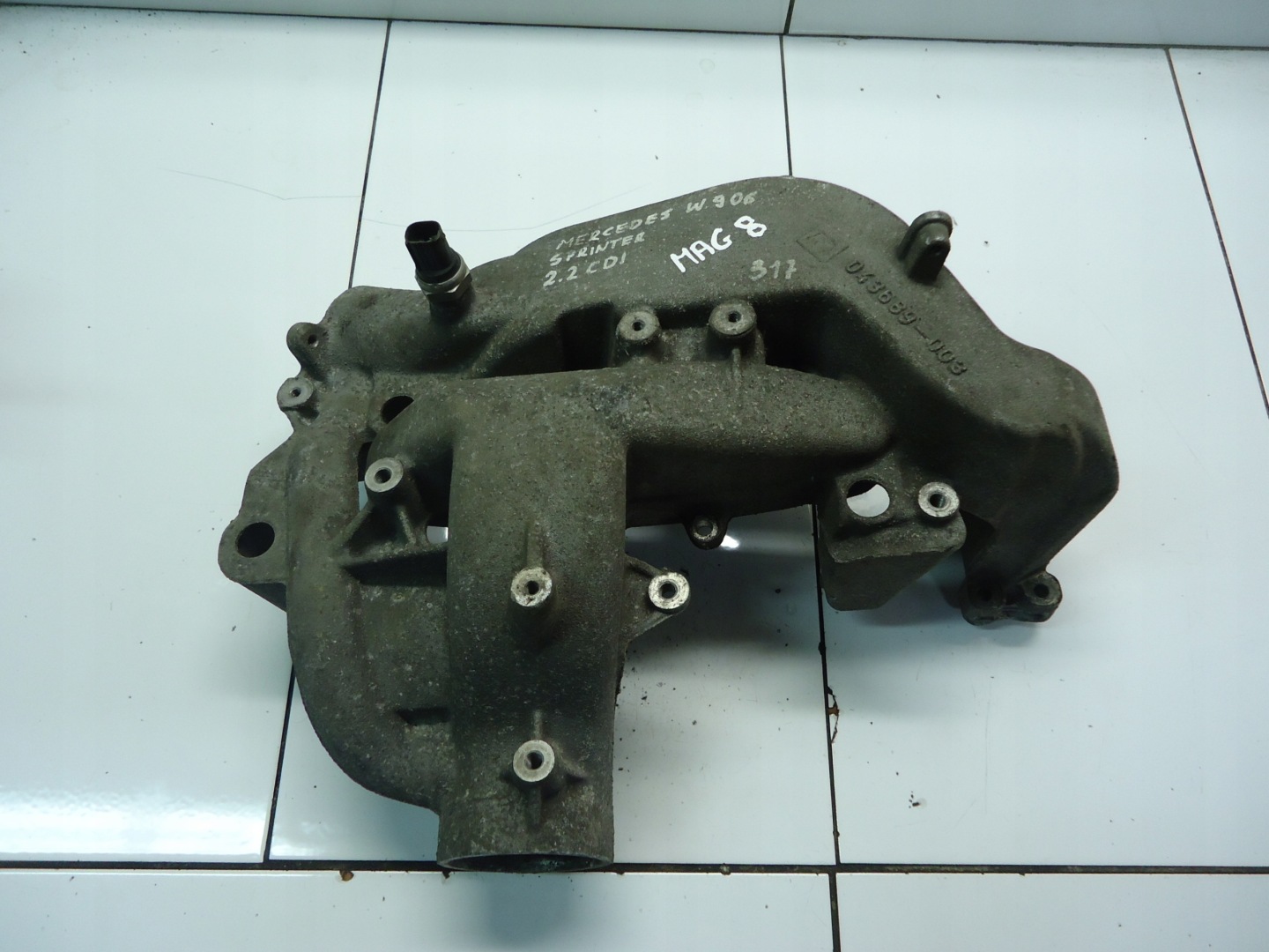 MERCEDES SPRINTER W906 2.2CDI 2.2 CDI 646 intake manifold A6461420179