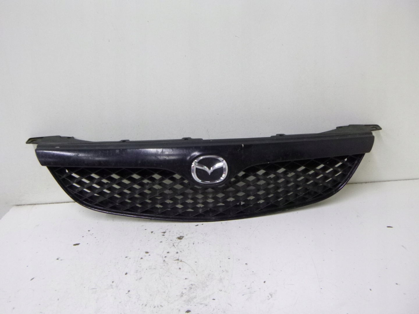 Grill Grill Mazda 626 GF 1997 - 2000