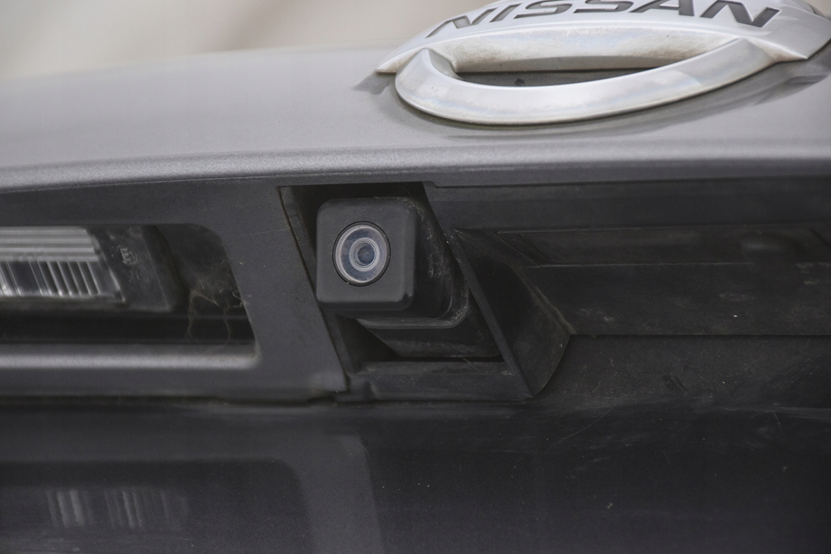boot doors * rear part NISSAN JUKE and F15 KAMERA reversing