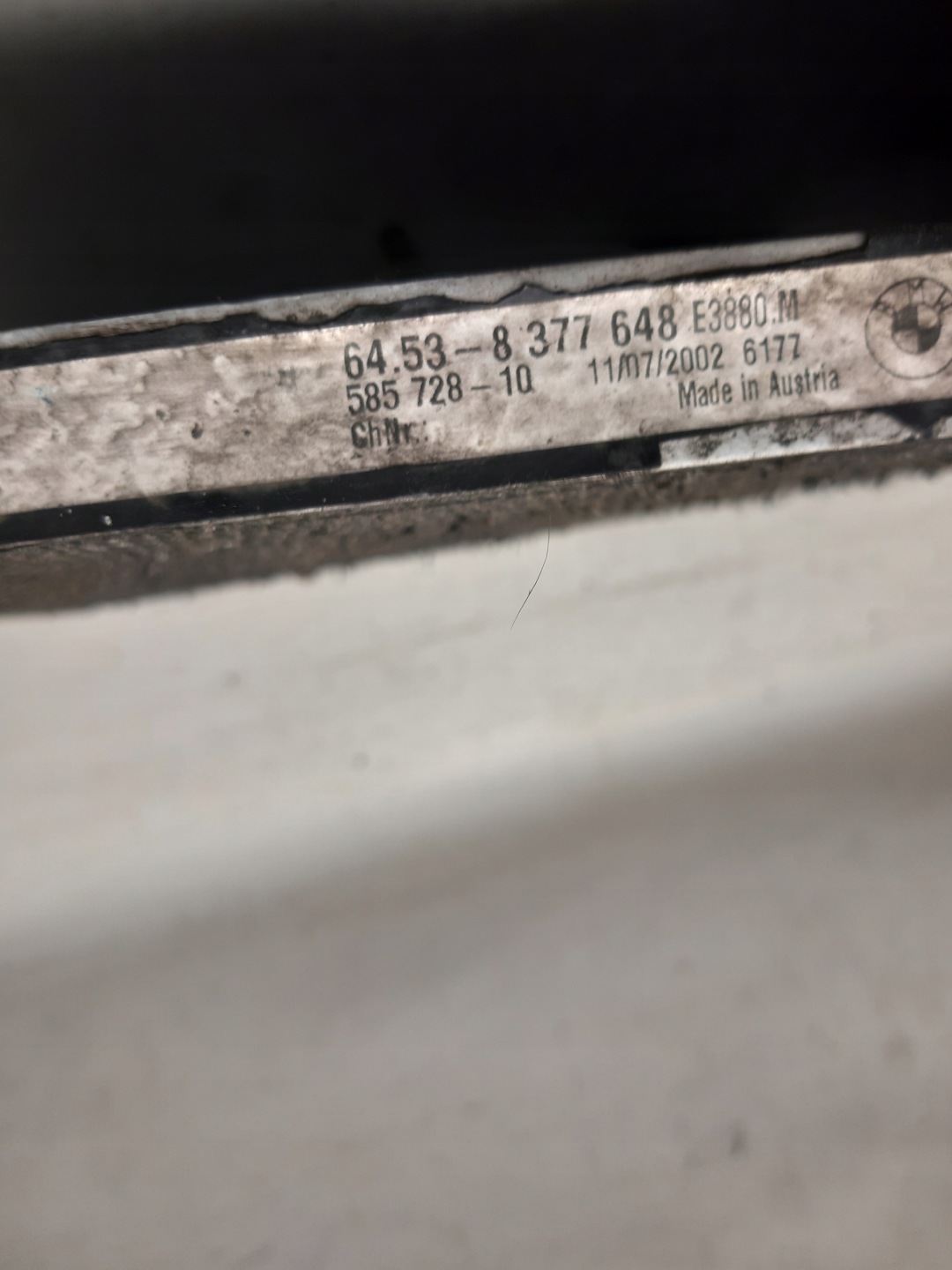 BMW E87 2.0D Radiateur climatisation KLIMY 58572810