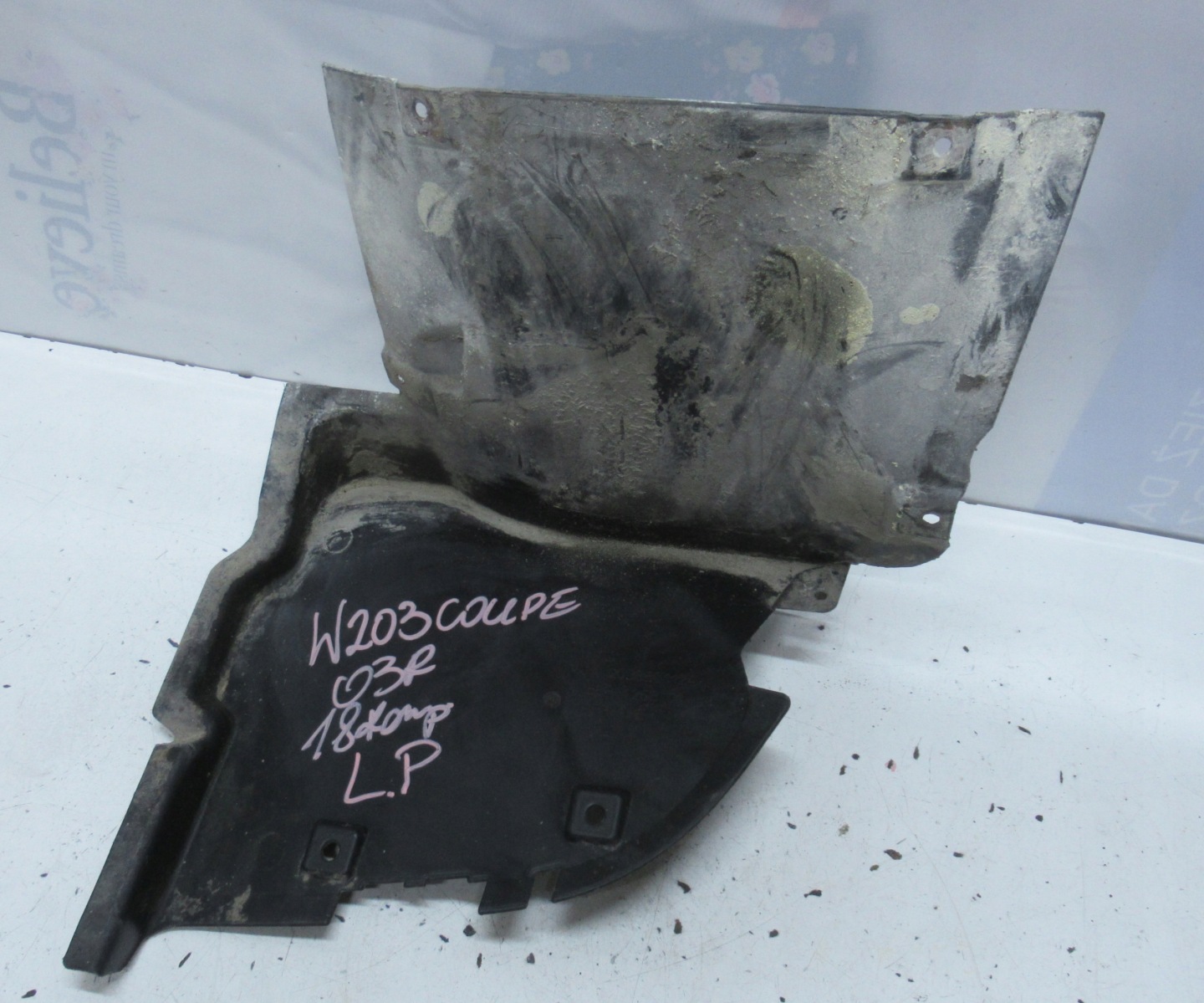 MERCEDES W203 COUPE mudguard left front A2038801124