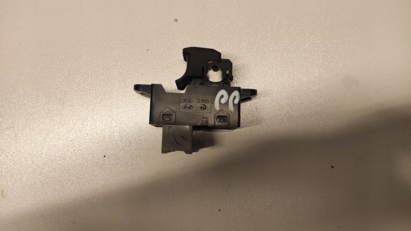 switch windows right front PRZEDNIEJ HYUNDAI I20 II 93580-C8000 14-19