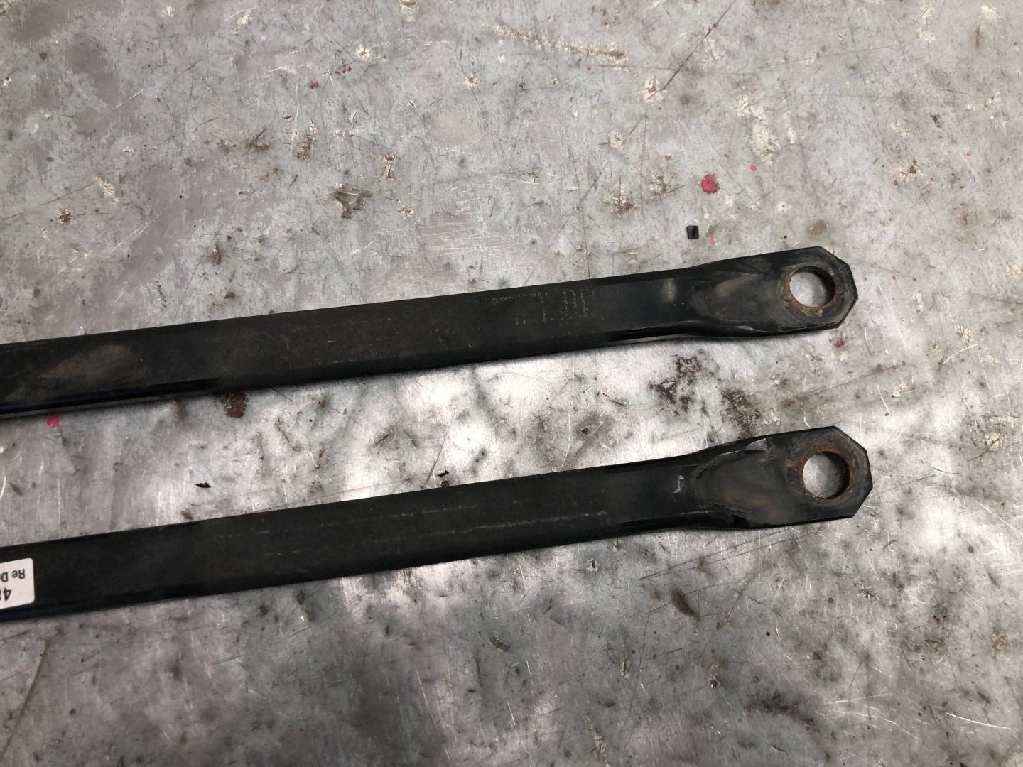 podpěra levá pravá BMW F31 4867077 4867078