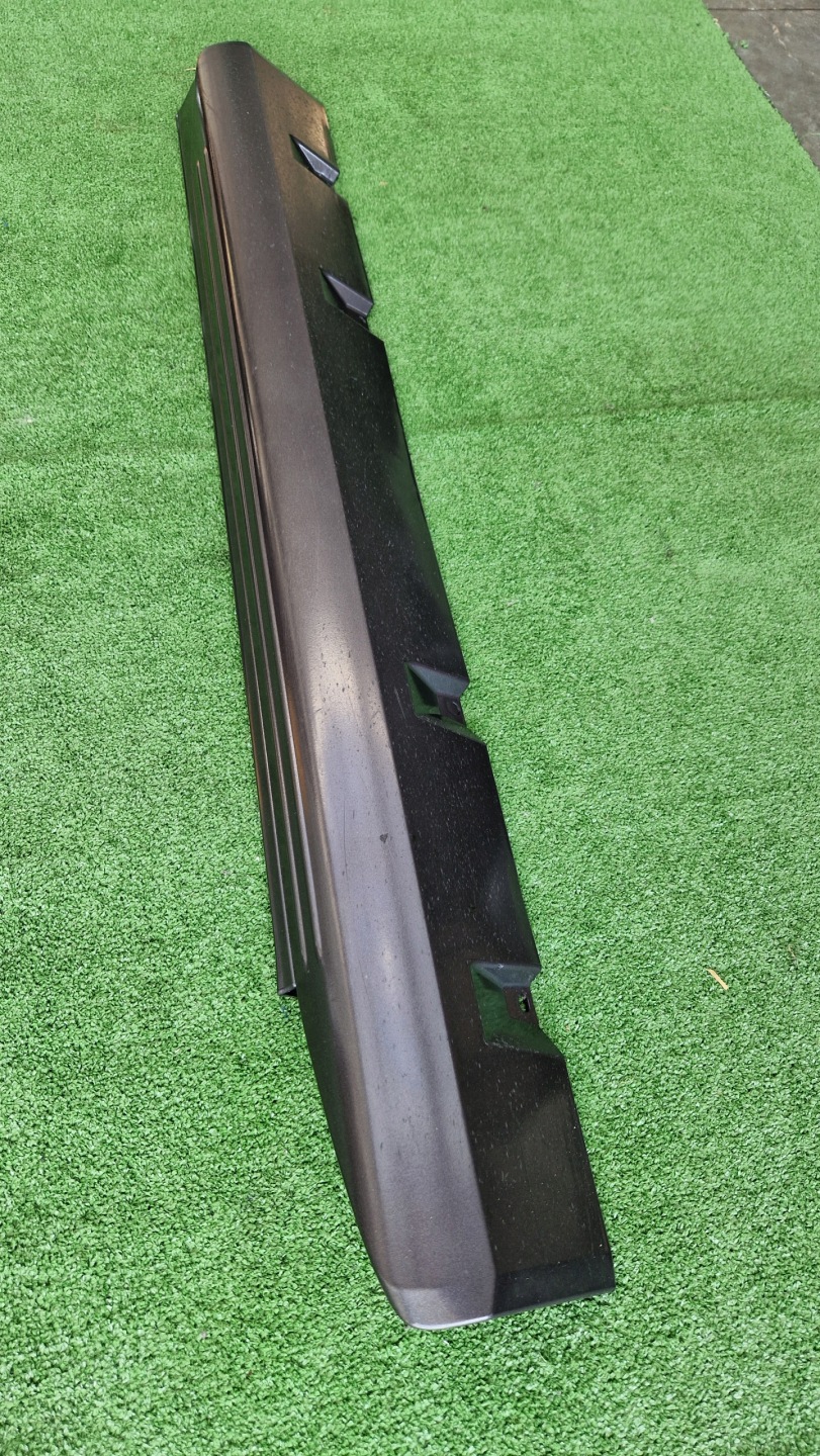 moulding threshold threshold right SUZUKI JIMNY 1998R > 2017R COLOR ZMA