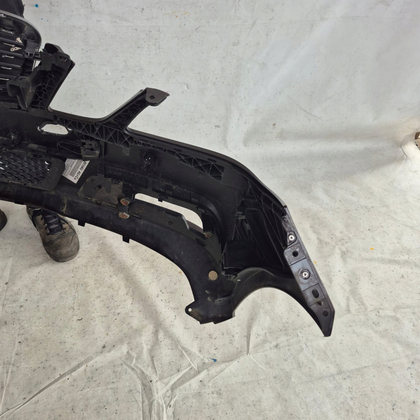 MERCEDES E-KLASA W212 09-13 ELEGANCE bumper front front PDC A2128850025
