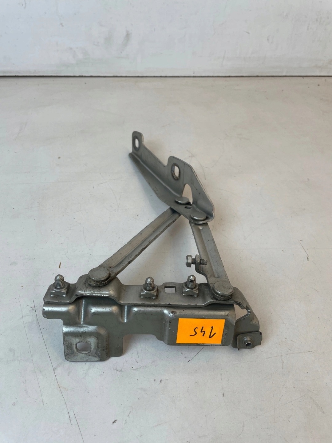 hinge bonnets front front right Opel Insignia A