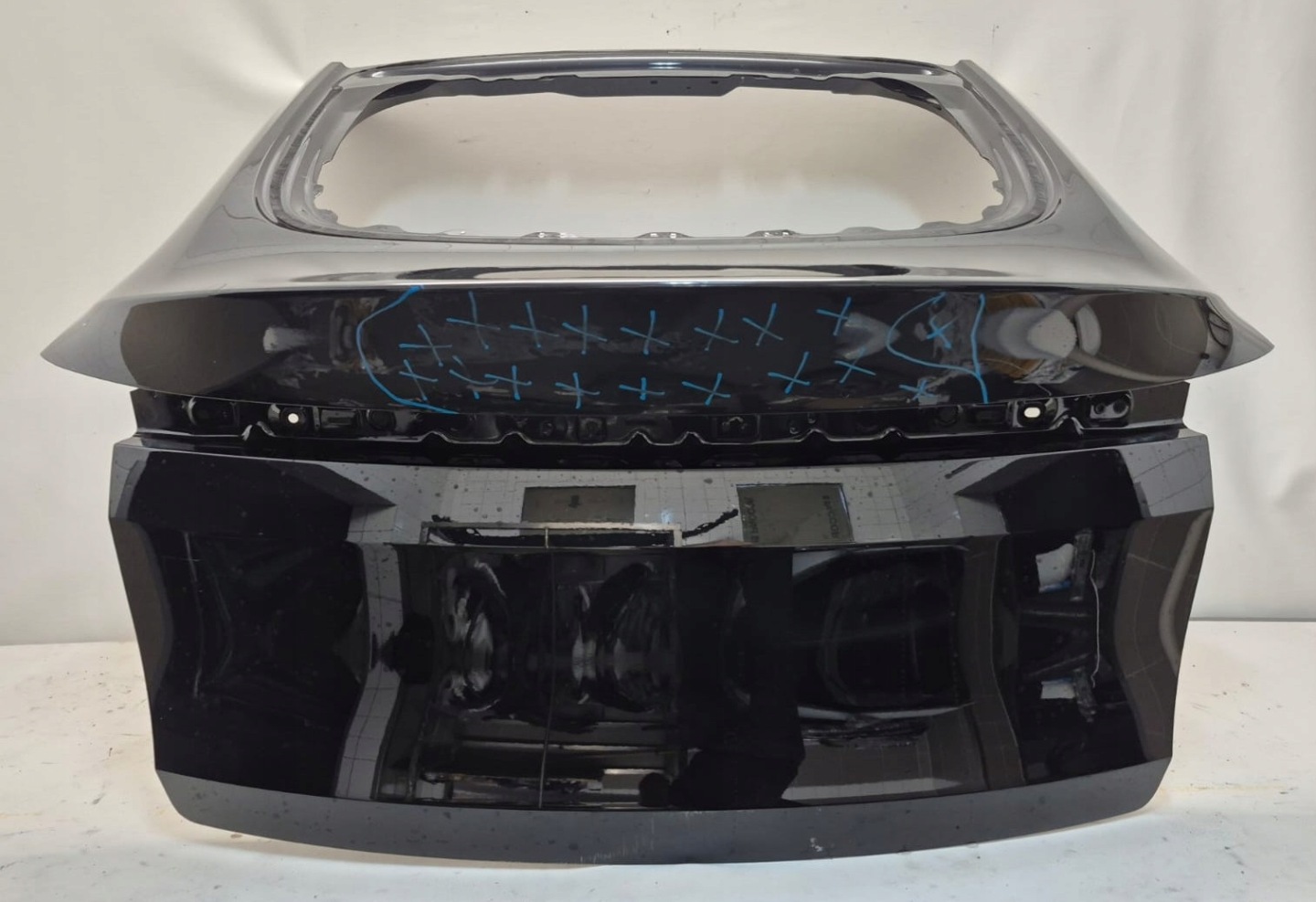 TESLA Y LIFT JUNIPER 25- trunk door boot rear part rear