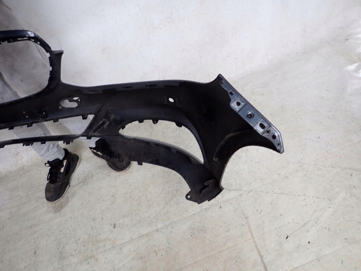 MERCEDES W212 E-KLASA LIFT AVANTGARDE bumper front front PDC A2128851838
