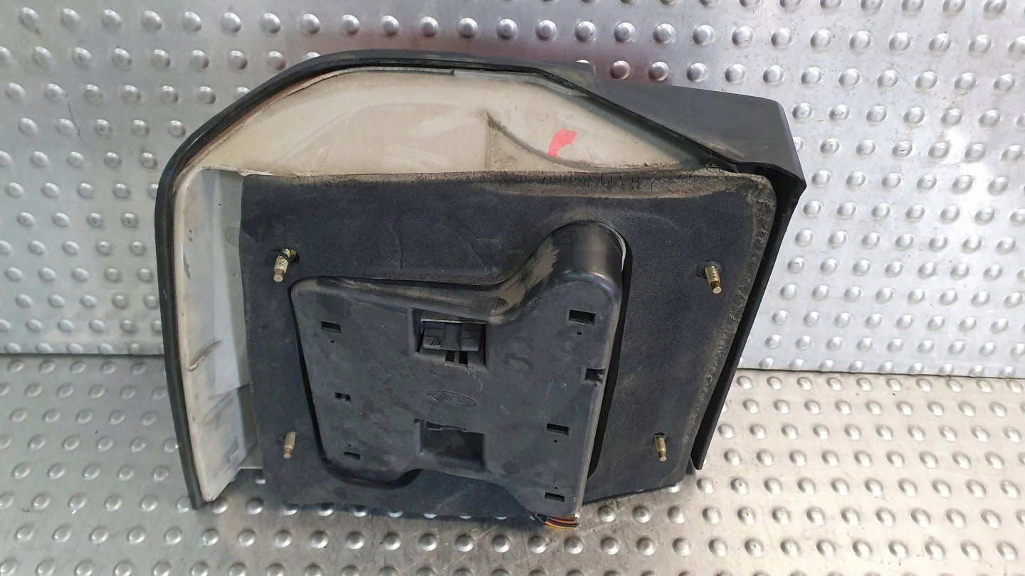 light rear part right FORD SCORPIO 85