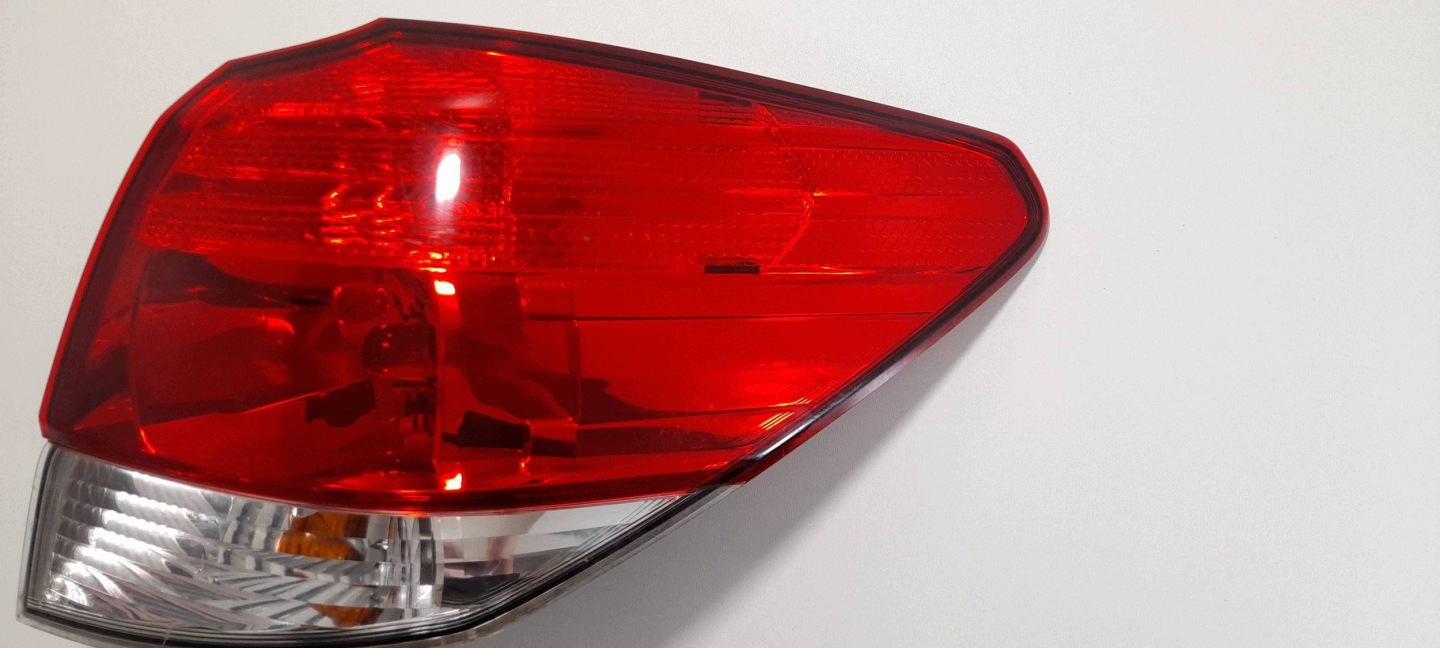 Subaru Outback IV light rear right (R448)