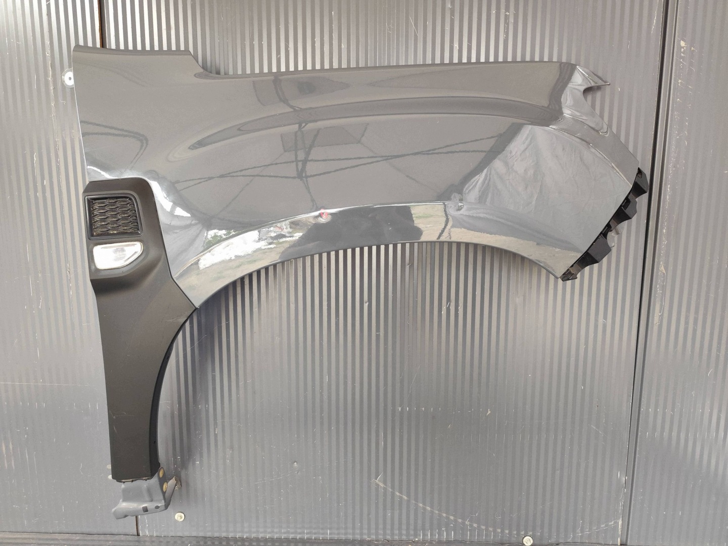 DACIA DUSTER II LIFT fender front right complete dismantling