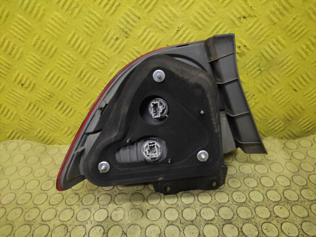 HONDA CIVIC VIII sedan light right rear part