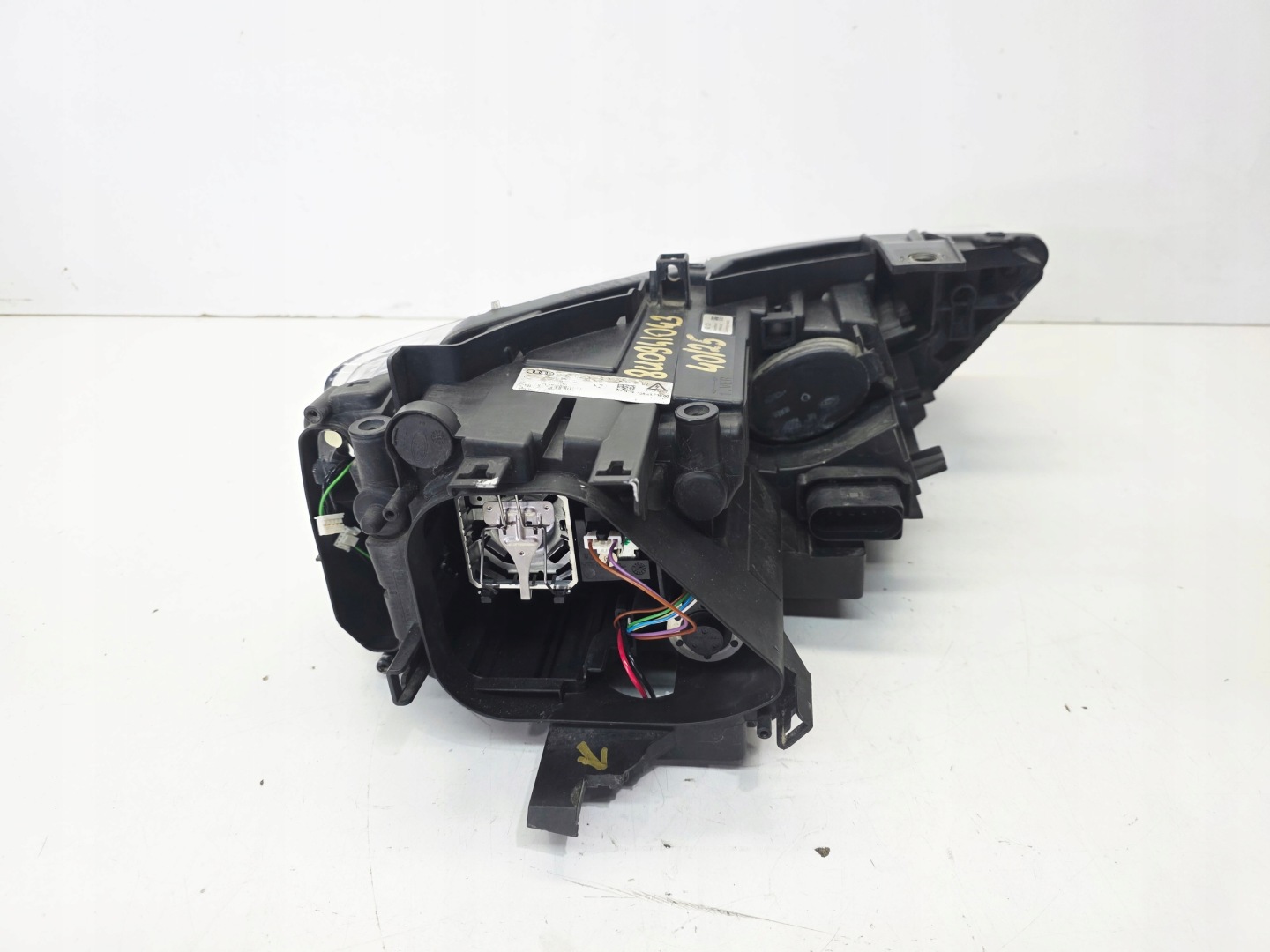 REFLEKTOR light left front BI XENON LED AUDI Q3 8U 8U0941043 EU 40/25