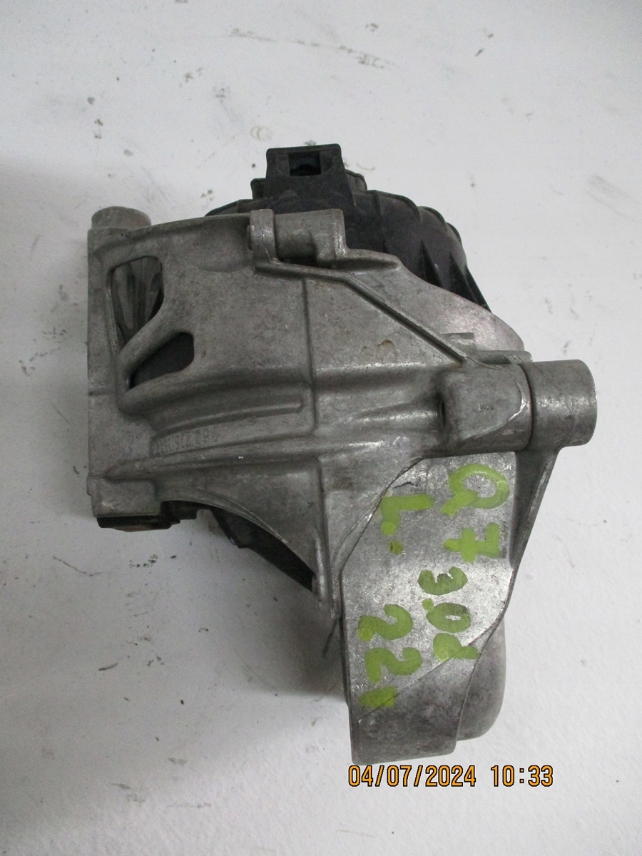 holder engine mount AUDI Q7 4M0199372FF 4M0199371FF