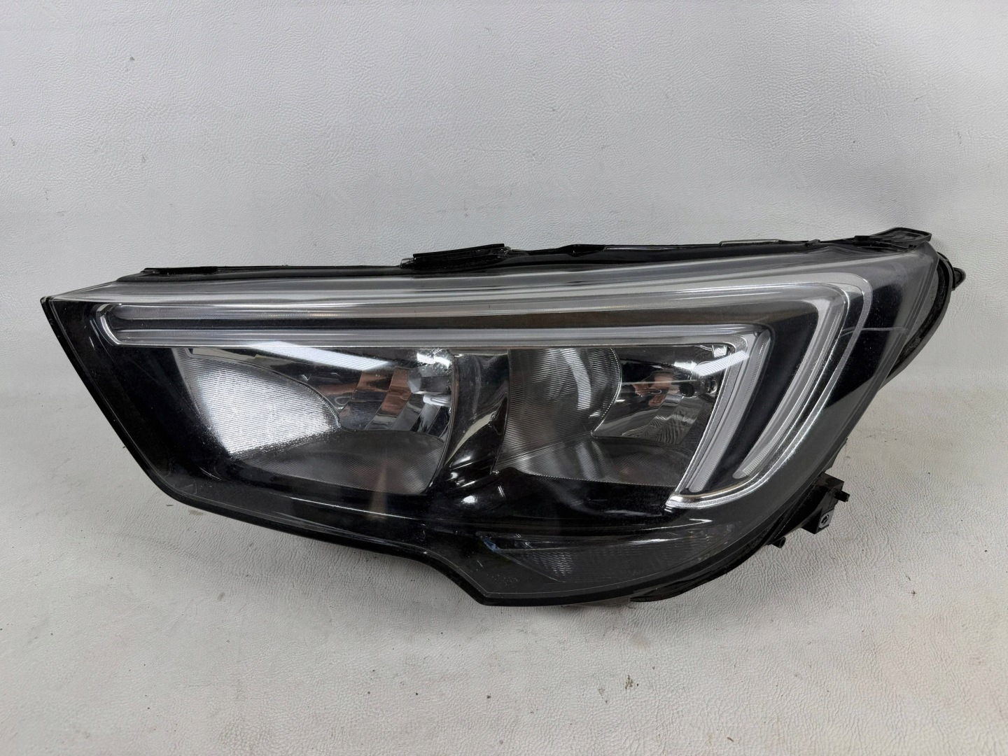 Opel Crossland X Full LED 17- light left front front