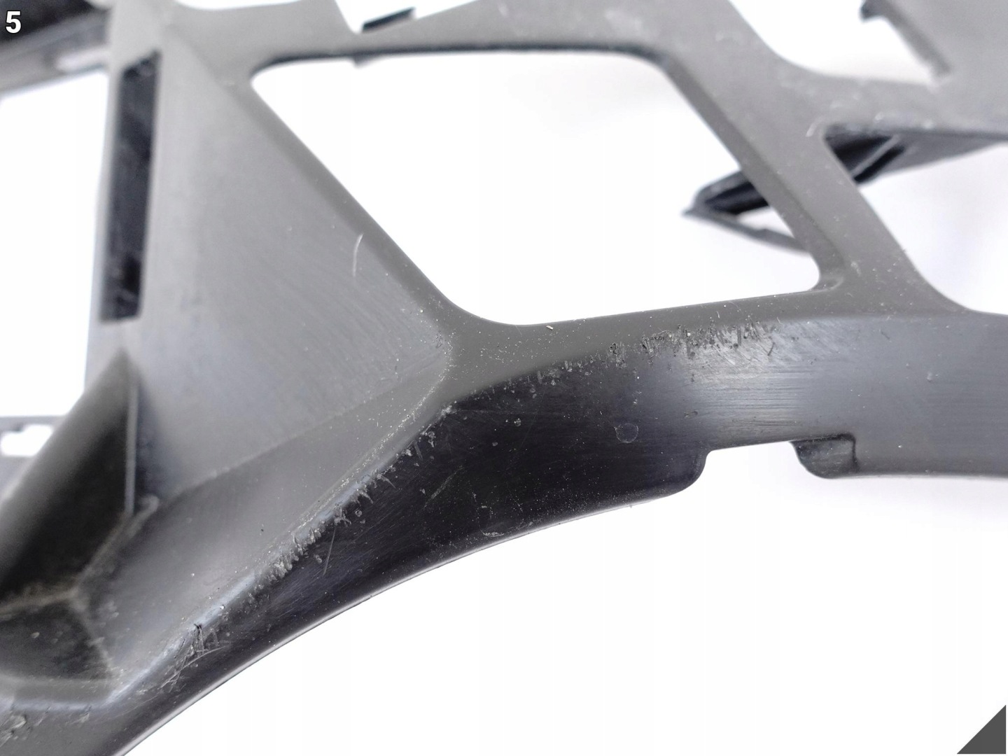 MERCEDES E-KLASA W214 AMG LINE 23- support holder W bumper front right
