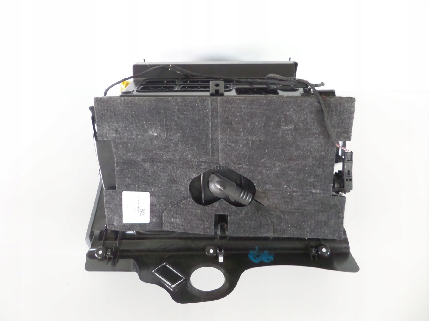 passenger compartment consoles plato right VW PASSAT B6 05