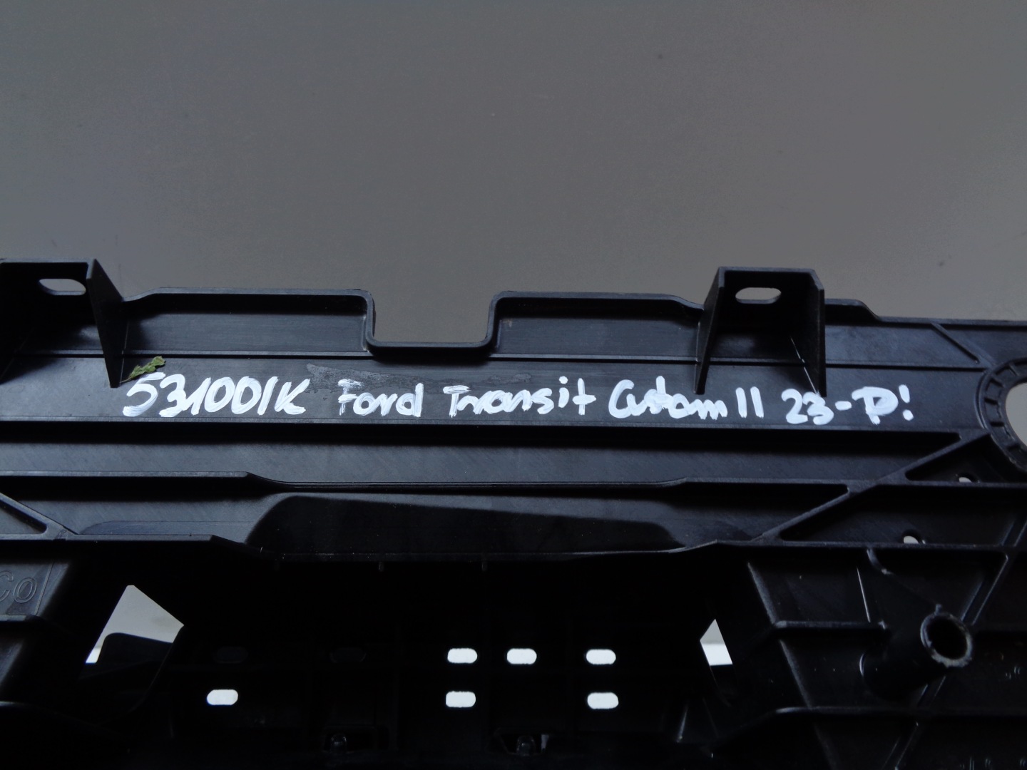 bar, wall front intake FORD TRANSIT CUSTOM II 23- NR 53100