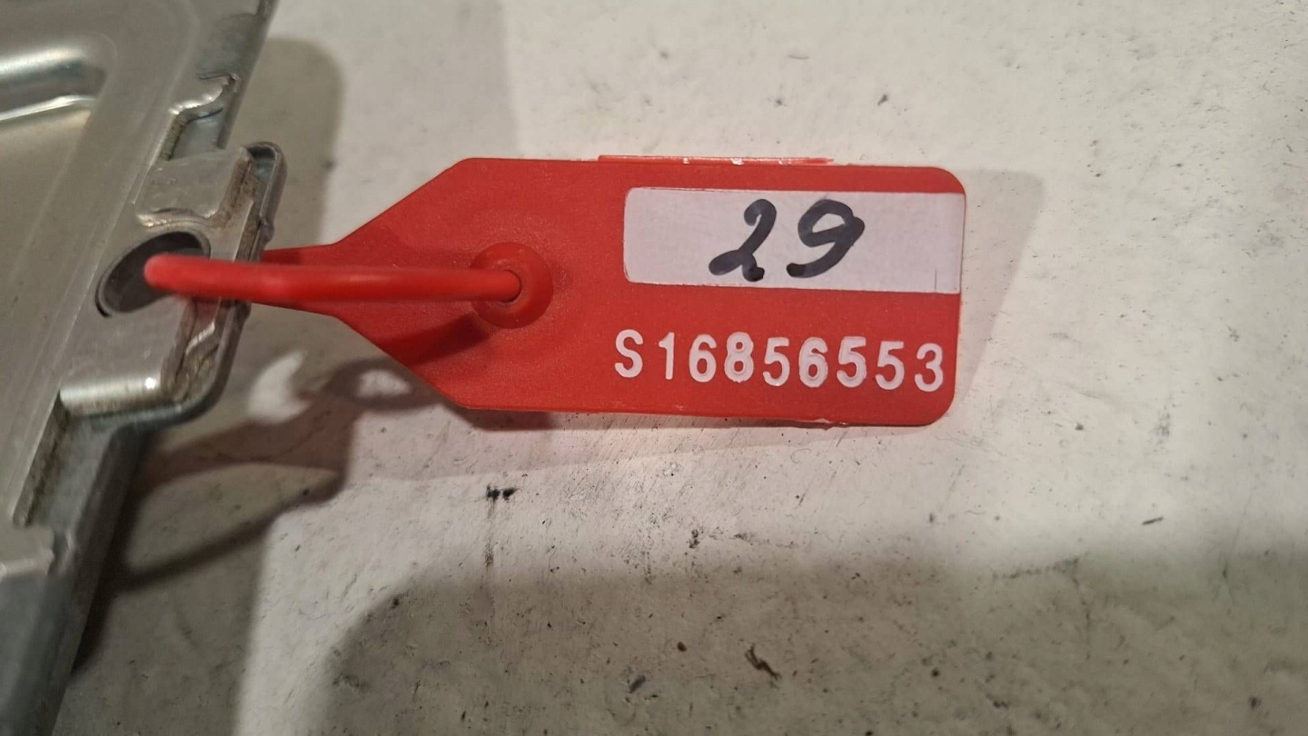 control unit of the engine computer 237D40399R Renault ZOE
