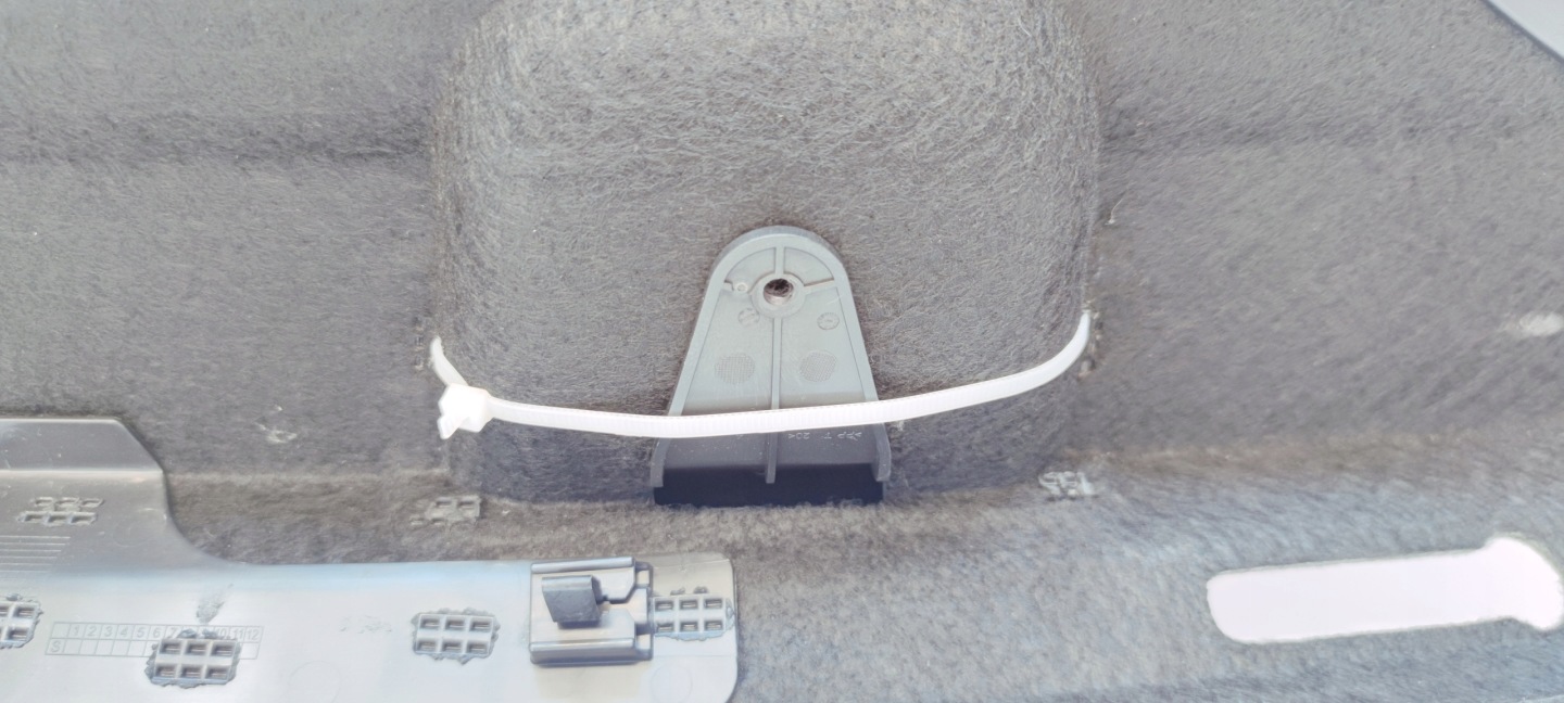 upholstery bonnet rear part AUDI A4 B9 sedan 8W5867975D CA9