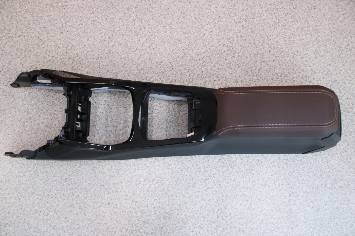 BMW 1 F40 TUNEL central armrest MOCCA