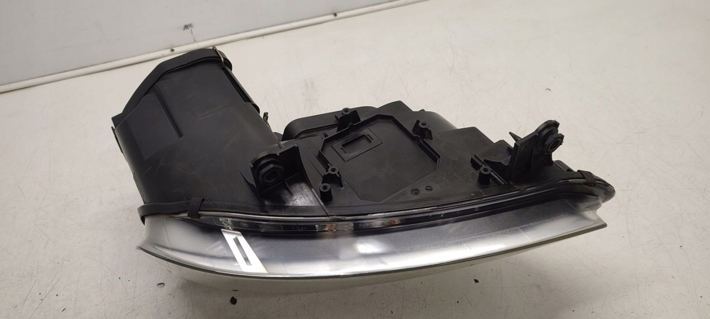 light front front left VW Touran 1,9 TDI
