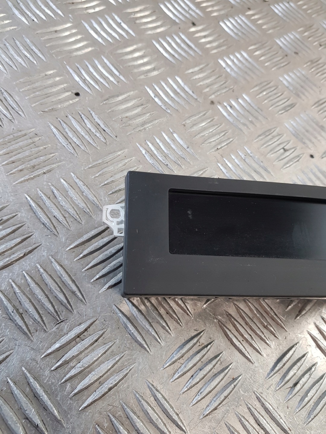 EKRAN display 9828132580 PEUGEOT 301 18R