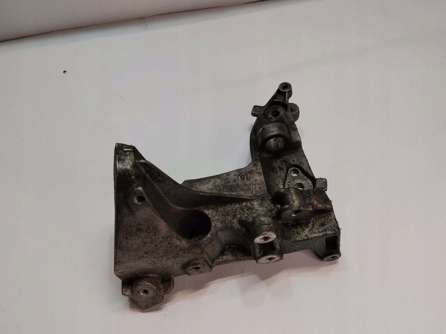 supporto alternatore Peugeot 9685991680