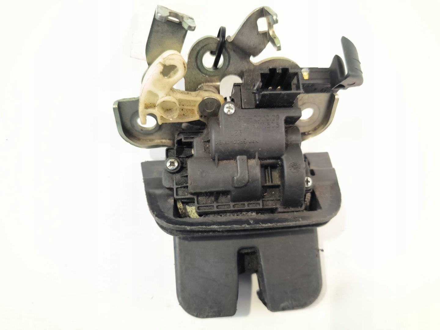 de la Serrure du capot 4F9827505 AUDI Q7